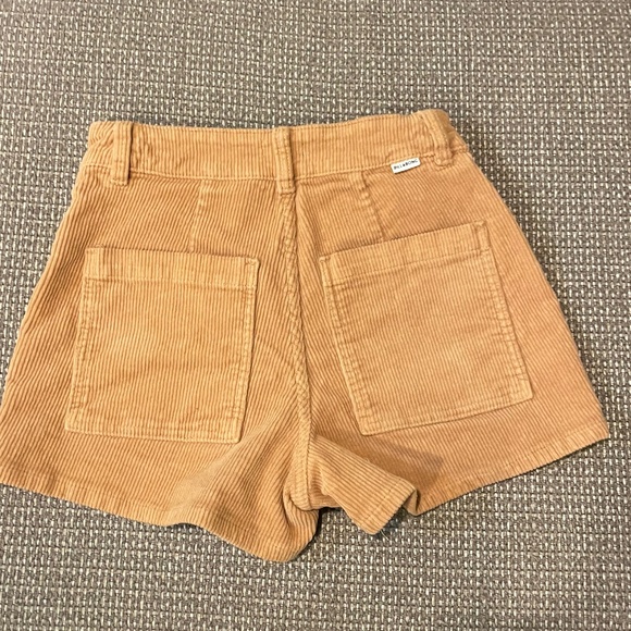 LIKE NEW Billabong Brown High Waisted Corduroy Fall Soft Shorts Size 26 - Picture 8 of 11